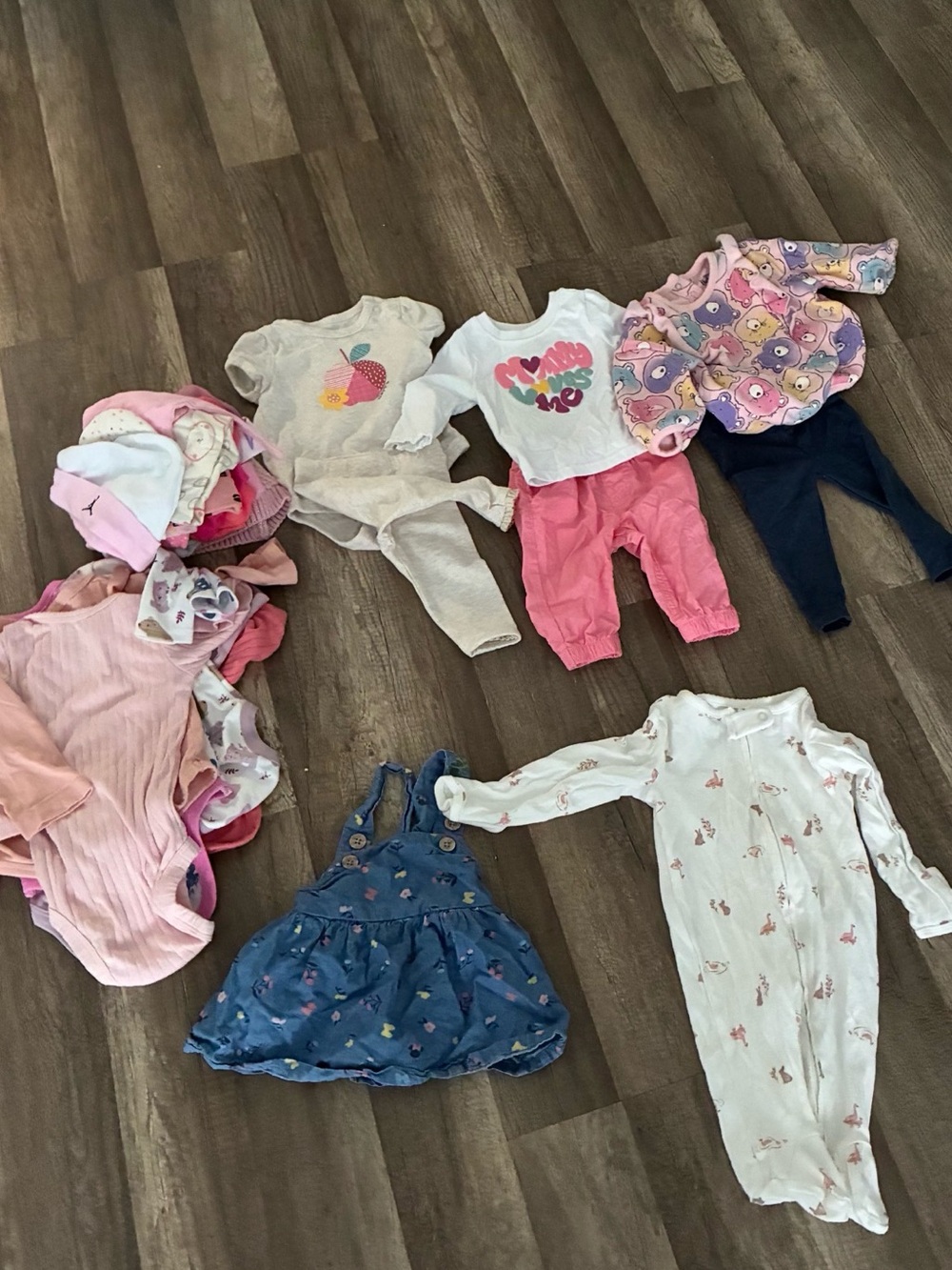 NEW BORN BUNDLE - Picture 5 of 5